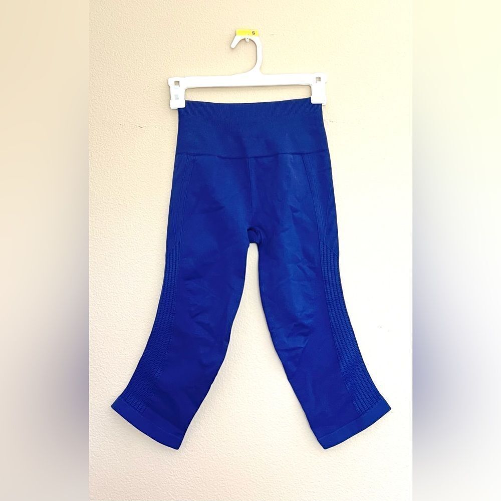 Lululemon Royal Blue Capri Leggings